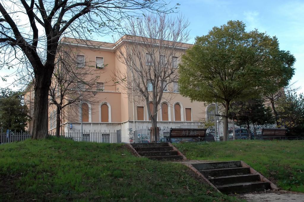 Casa Religiosa Per Ferie Ancelle Del Santuario Hotel Róma Kültér fotó